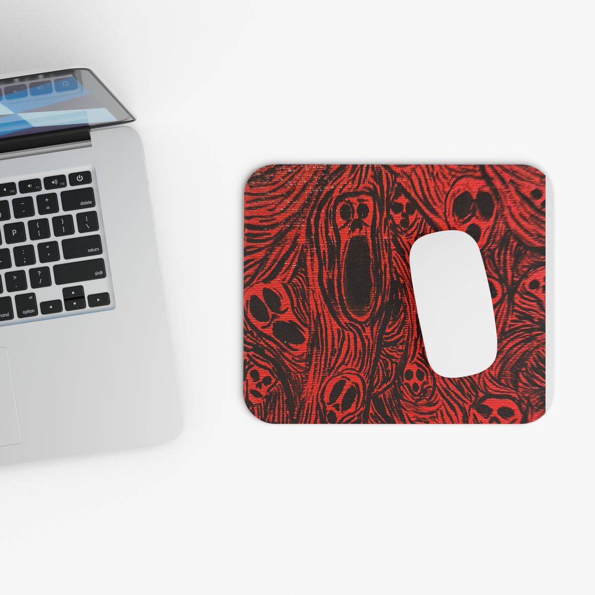 Red and Black Skull Pattern Mouse Pad